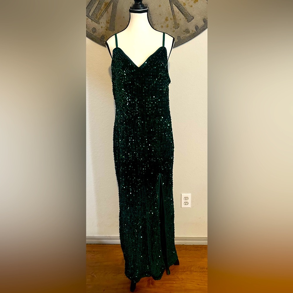 Elegant Green Sequin Evening Gown